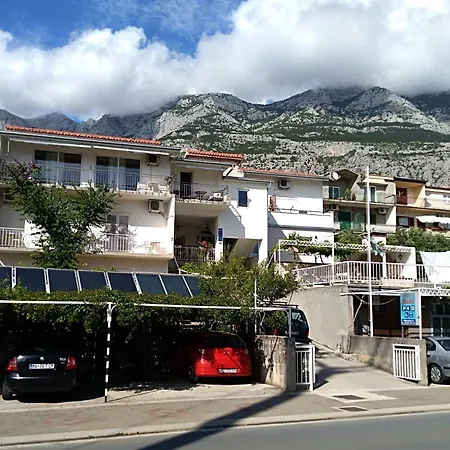 Lemona Apartamento Makarska